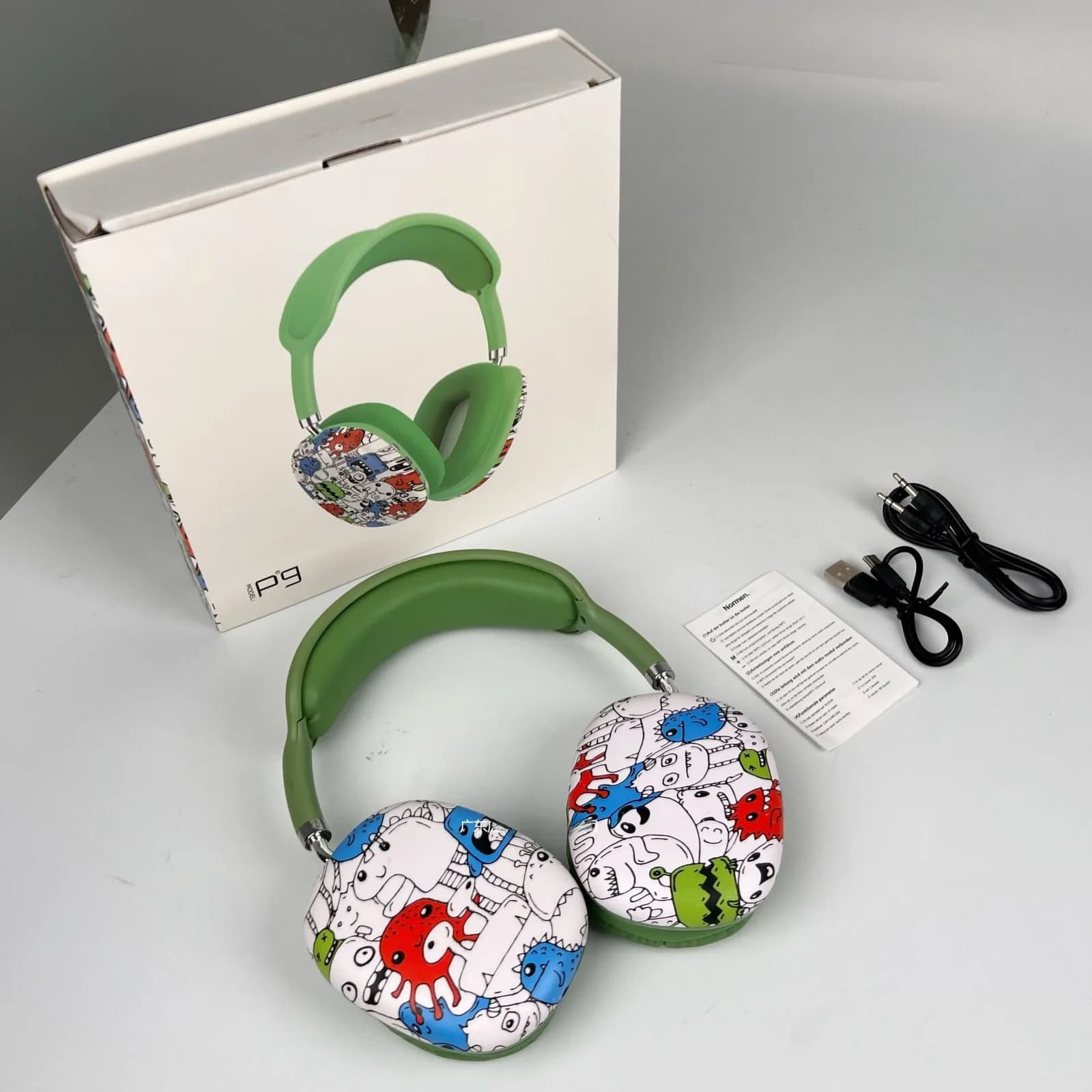 Графити Bluetooth слушалки тип „наглавни“ с FM радио и слот за TF карта