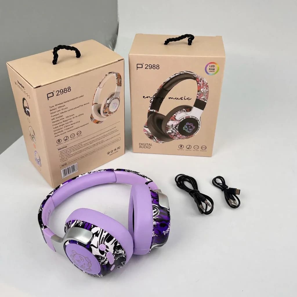 Bluetooth слушалки тип „over-ear“ с графити дизайн, RGB осветление и микрофон